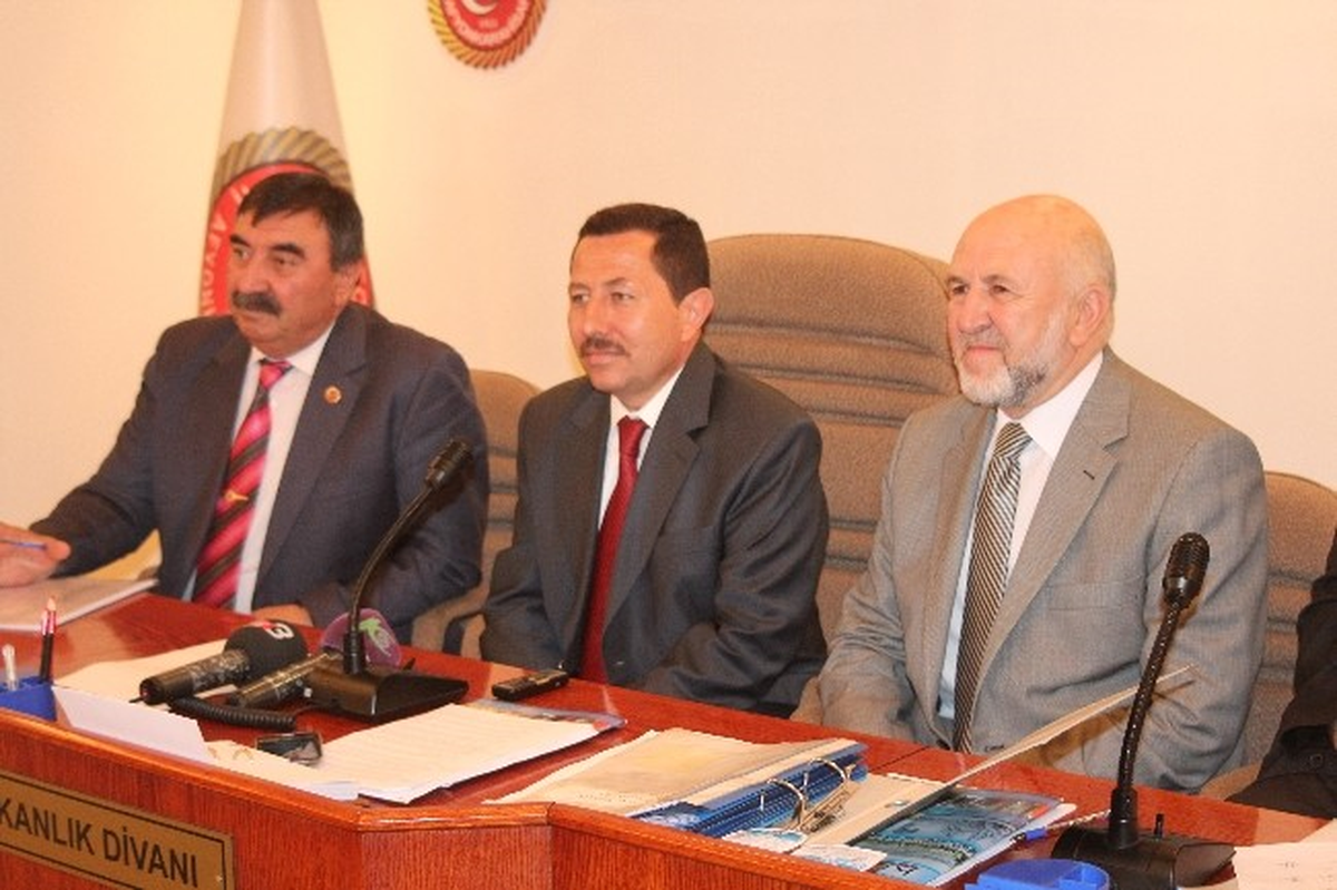 Vali Balkanlıoğlu Meclis Üyelerine Veda Etti