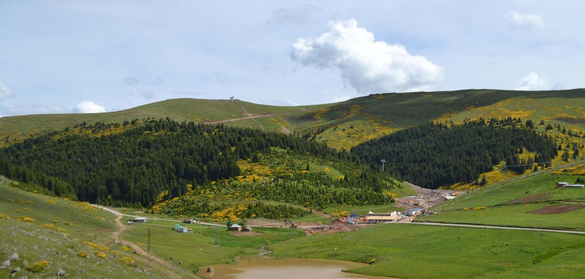 Doğu Karadeniz\'in En Geniş Yaylası: Çambaşı