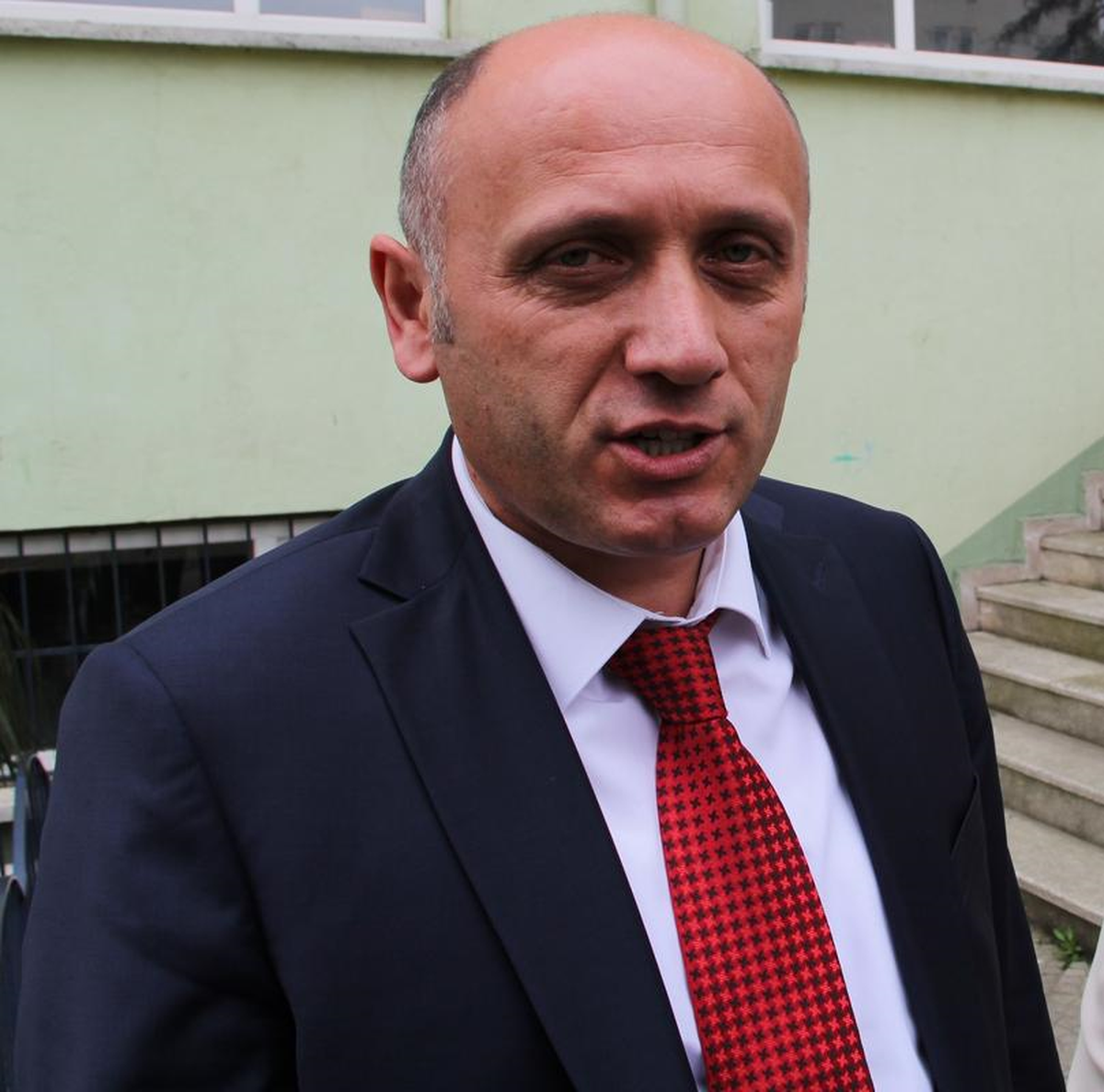 Yerlere Tükürmeyiniz, Mendiline Tükür, Mikropları Süpür" Projesi
