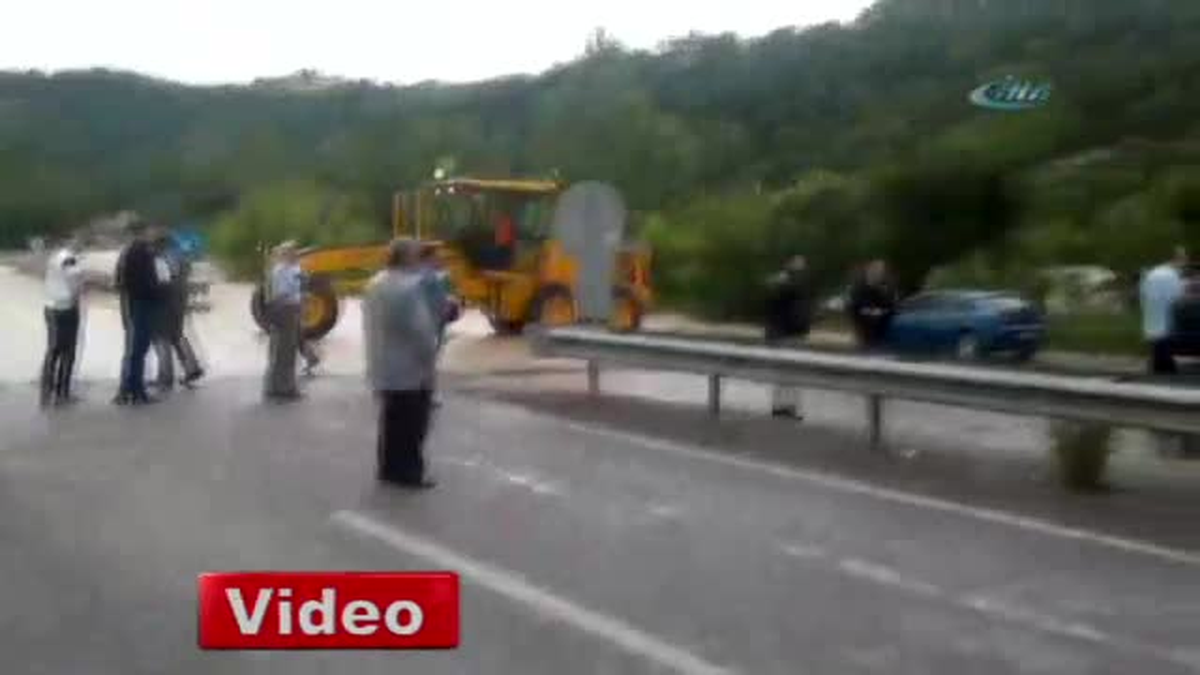 Zonguldak-Ankara Yolu Trafiğe Kapandı