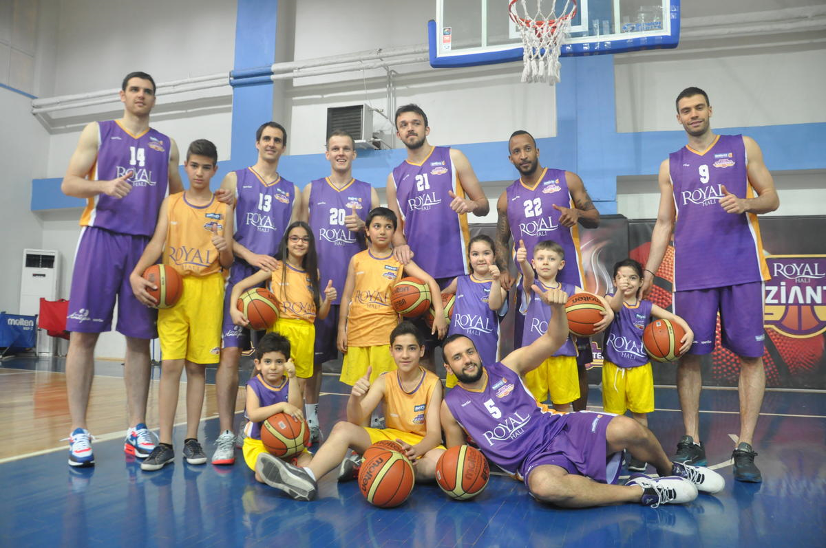 Royal Halı Gaziantep Yaz Basketbol Kursu Başladı