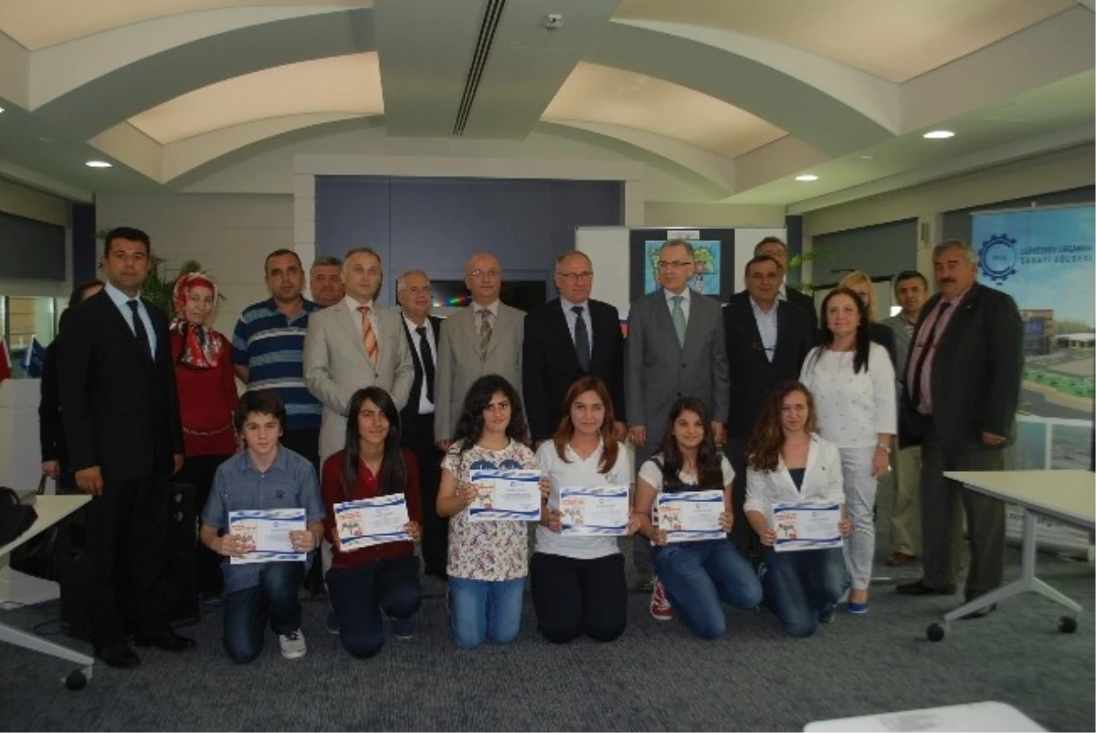 Çerkezköy Osb Şiir ve Kompozisyon Yarışmalarında Dereceye Giren Öğrenciler Ödüllendirildi