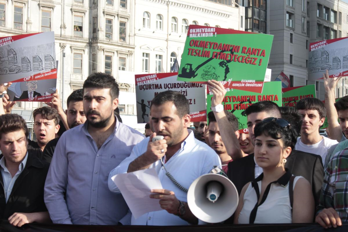 CHP İstanbul Gençlik Örgülerinden Protesto