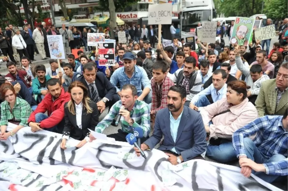 Eylem Yapan CHP\'liler ile Polis Arasında 10 Adım Polemiği