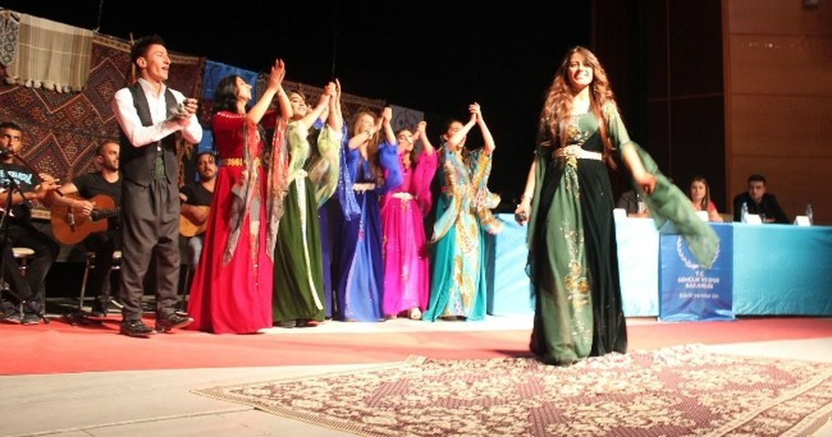 Hakkari Yıldızını Arıyor Ses Yarışması Düzenlendi