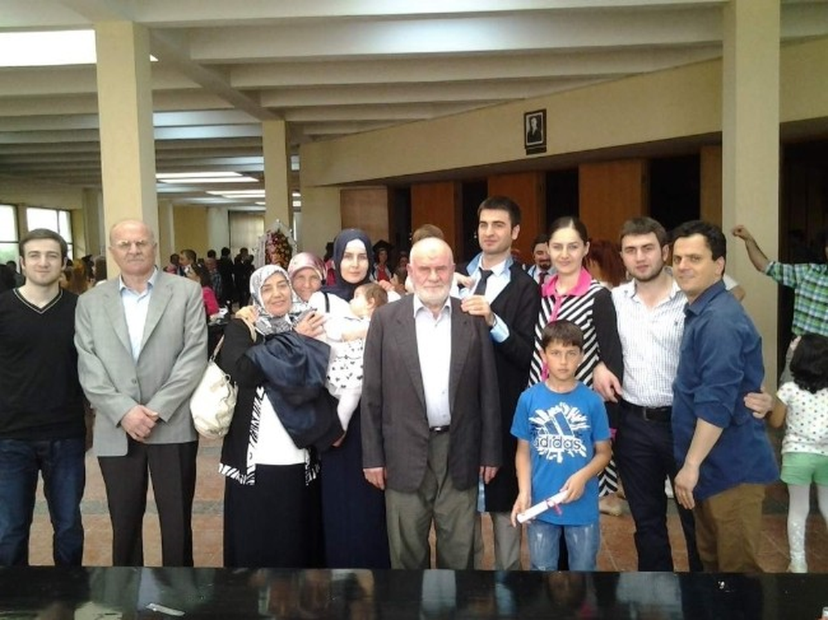 KTÜ Tıp Fakültesi Öğrencilerinin Mezuniyet Sevinci