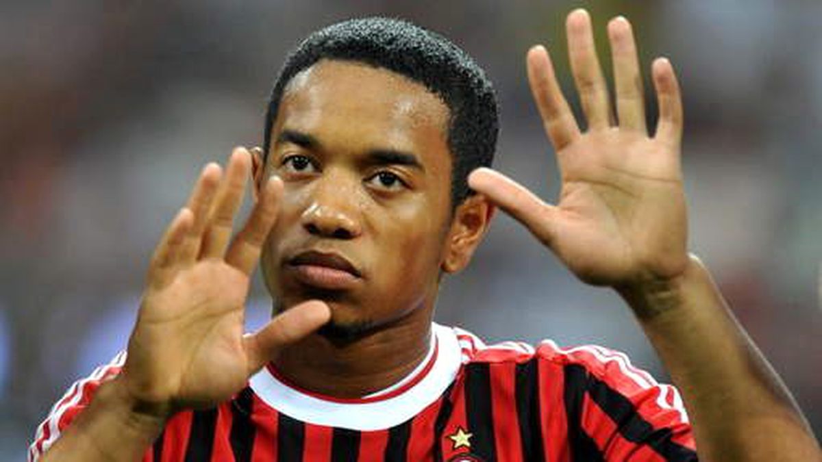 Milanlı Orta Saha Oyuncusu Urby Emanuelson Kartal\'ın Radarına Girdi