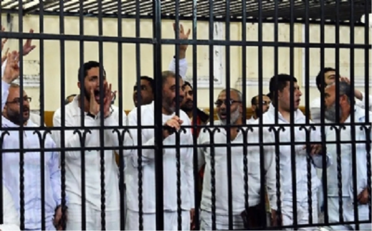 Mısır\'da Darbe Karşıtlarına Verilen İdam Cezaları