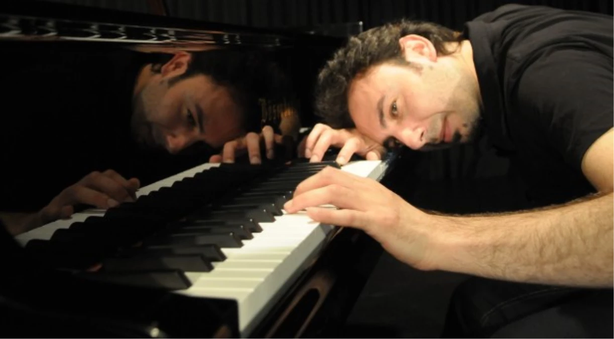 Piyanist Olcay Saral Akbank Sanat Caz Günlerinde