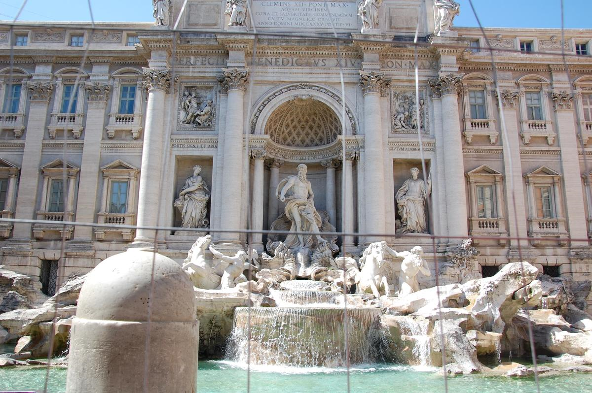 Roma'nın Ünlü 'Aşk Çeşmesi' Kapandı