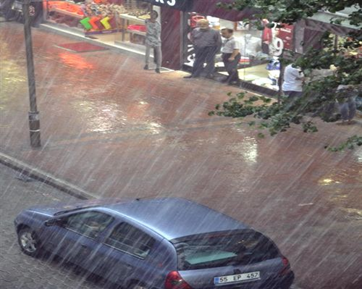 Samsun\'da Etkili Sağanak