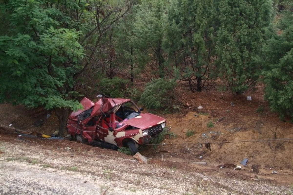 Sarıcakaya\'da Trafik Kazası: 2 Yaralı