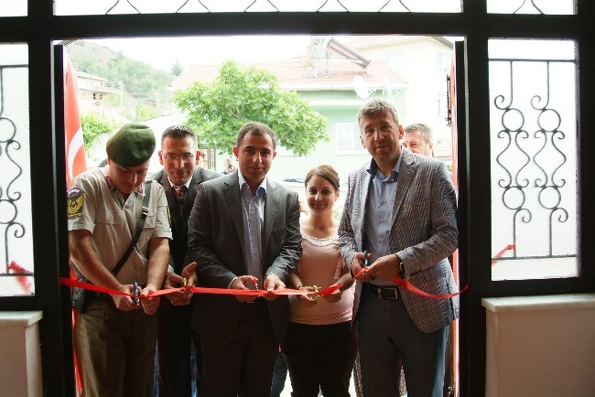 Sarıcakayalı Miniklerden Yıl Sonu Sergisi