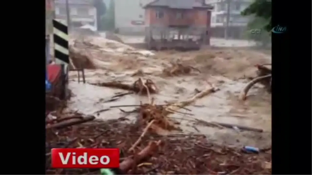 Sel Zonguldak\'ı Sular Altında Bıraktı