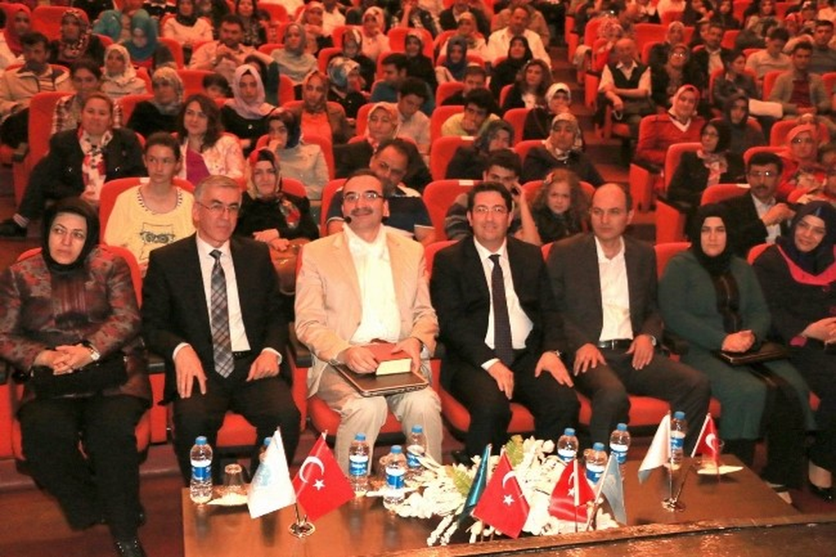 Senai Demirci ile Kahve Tadında Sohbet