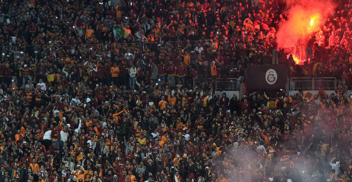 UEFA Kapak Resmini Galatasaray Yaptı