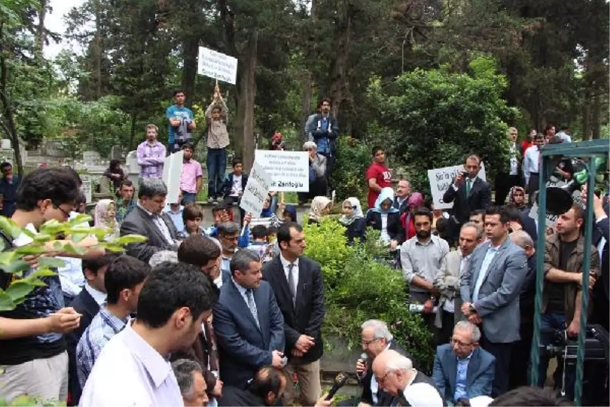 Ünlü Şair Cahit Zarifoğlu, Mezarı Başında Anıldı