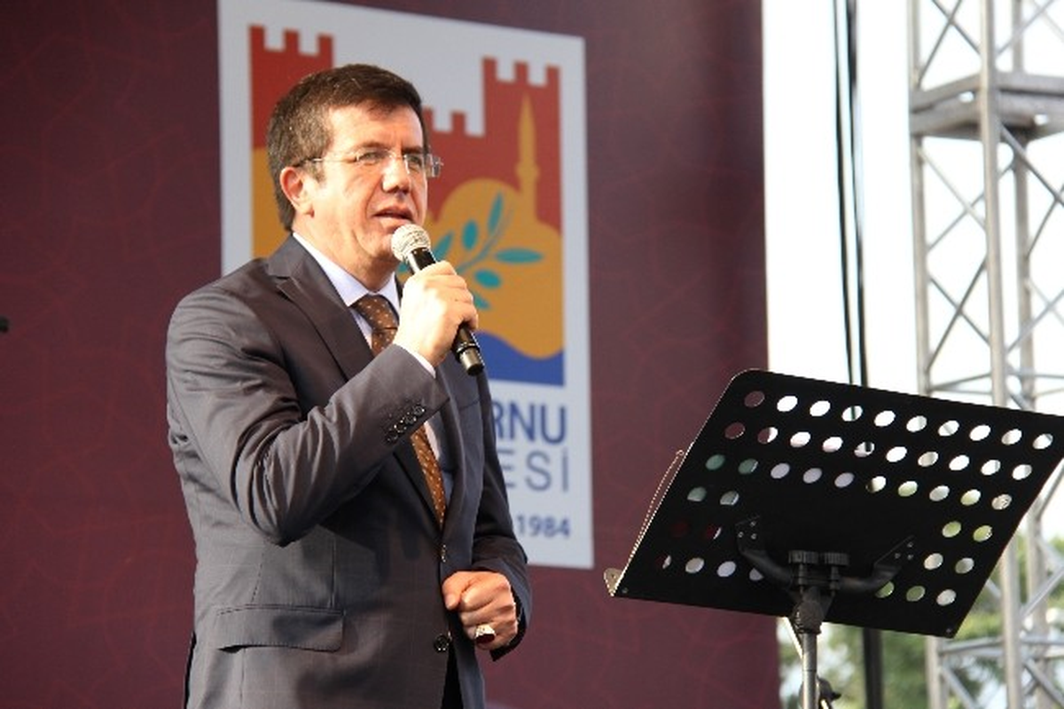 Zeytinburnu\'nda Mesir Macunu Şenliği