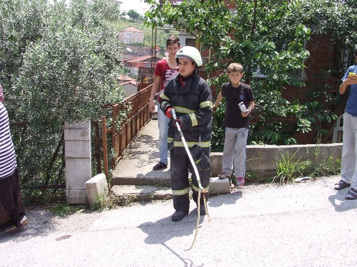Apartmanda Yılan Paniği