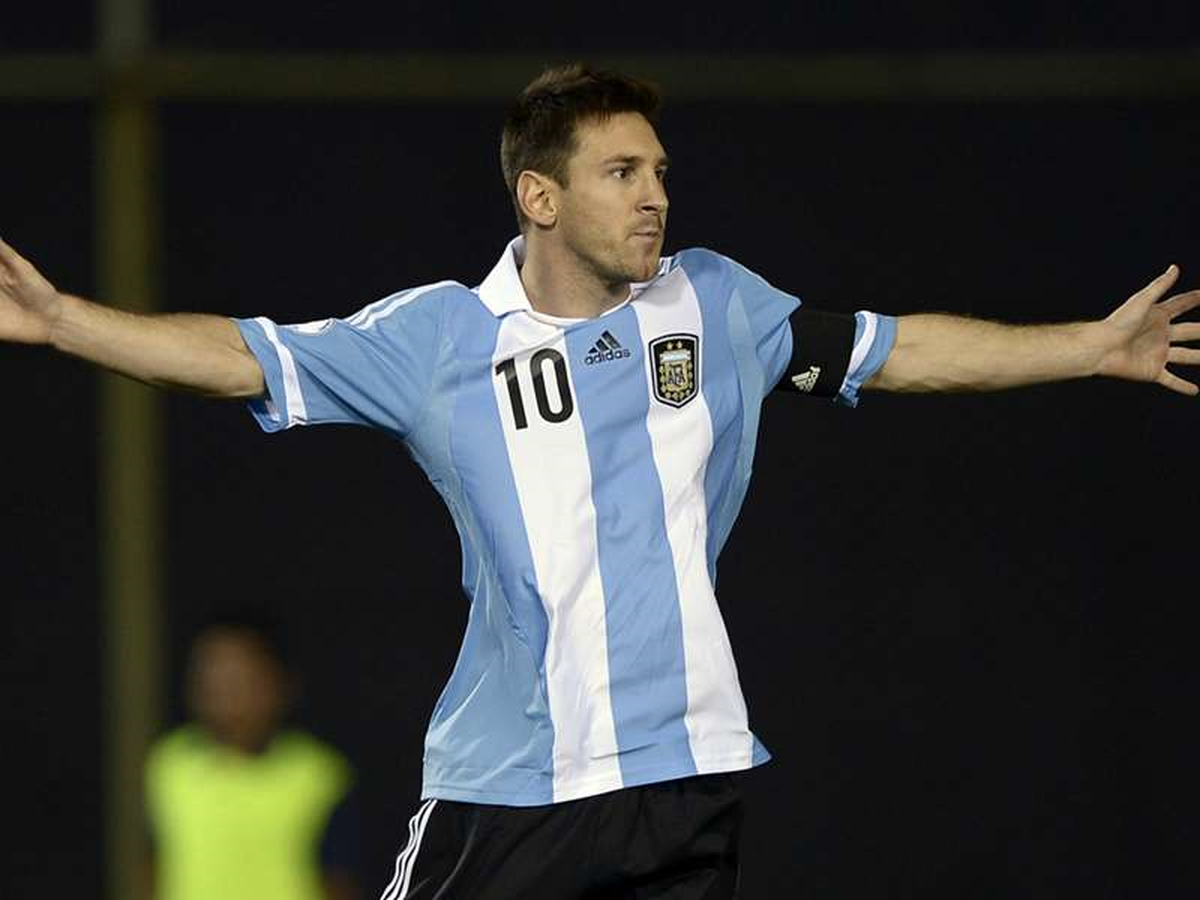 Ardiles: Messi Arjantin\'de Daha Mutlu