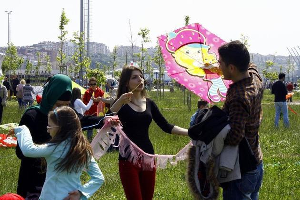 Bandırma\'da Uçurtma Yarışması