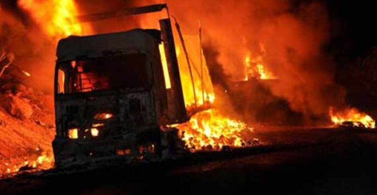 Bingöl'de PKK 10 İş Makinası Yaktı