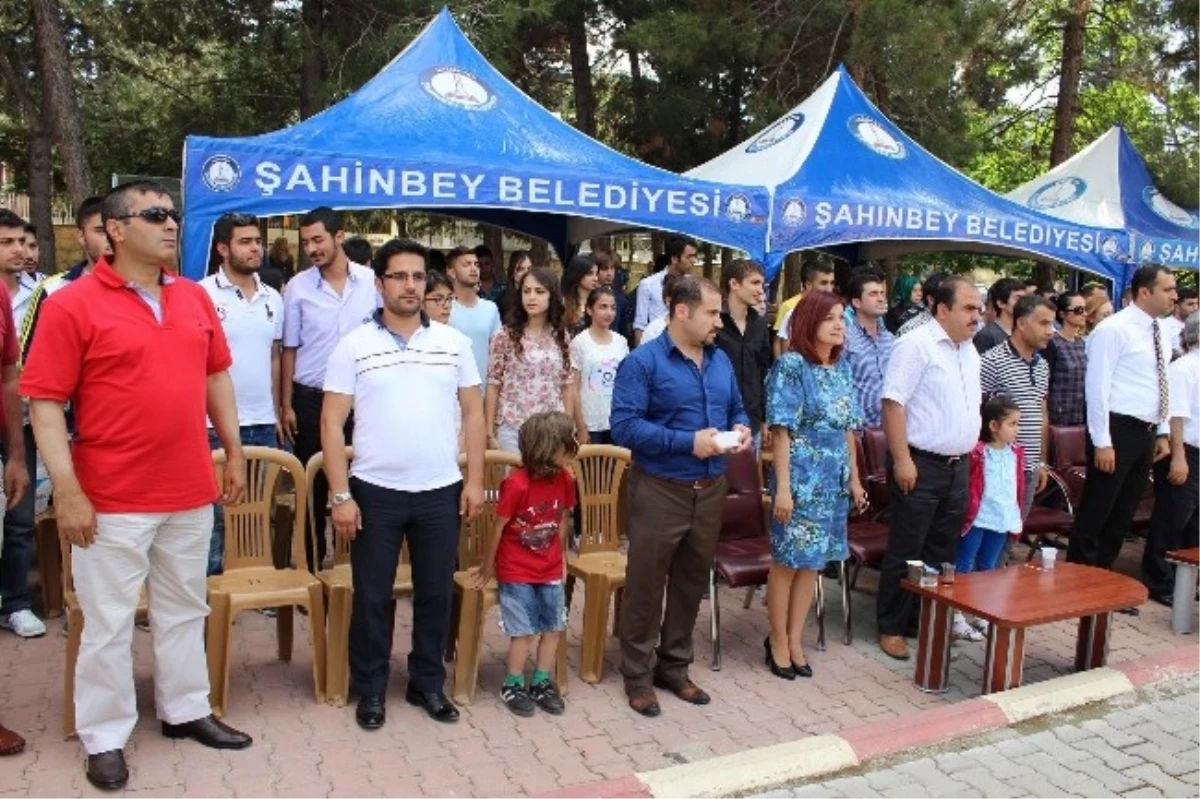Cumhuriyet Anadolu Lisesi Mezunları Baklava Gününde Buluştu