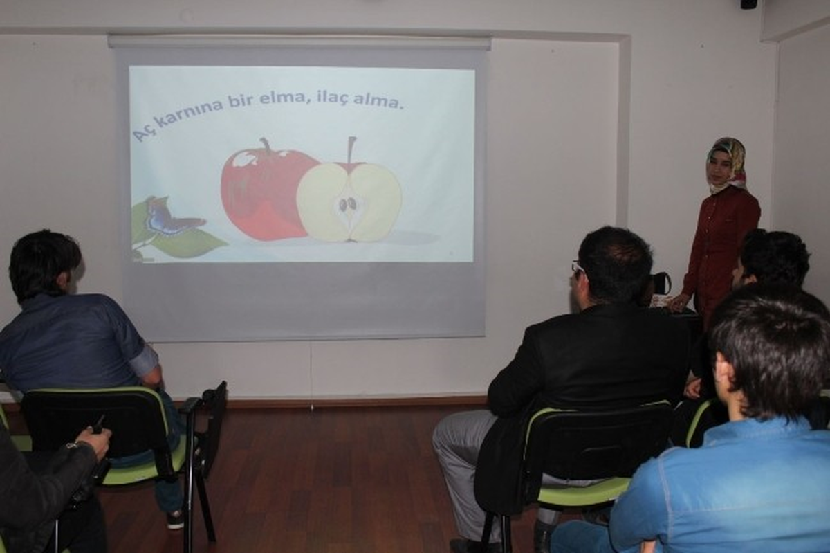 Gençlere "Sağlık Beslenme" Eğitimi Verildi