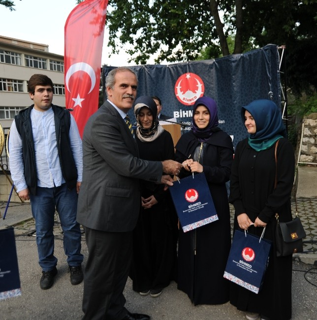 İmam Hatip Lisesi\'ne de Büyükşehir Eli Değecek