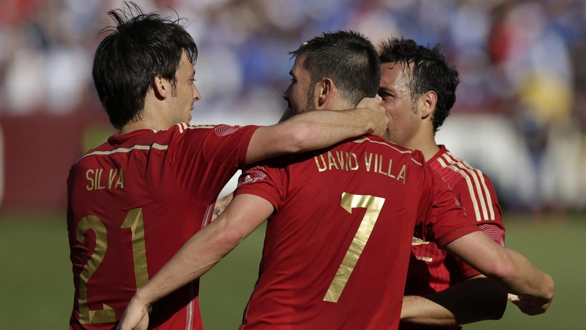 İspanya-El Salvador: 2-0 / David Villa\'nın Golleri İspanya\'yı Kazandırdı / Maç Özeti