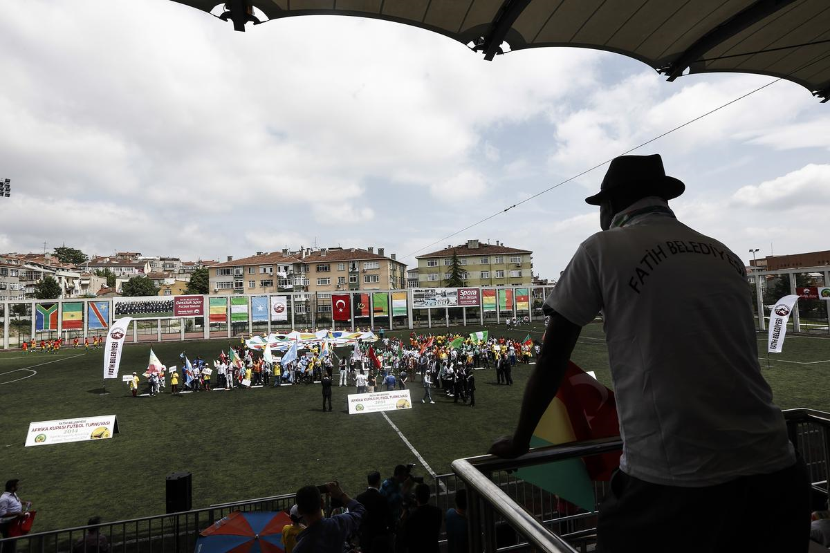 İstanbul\'daki Afrikalılar Yeşil Sahada Buluştu
