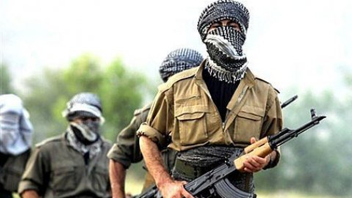 Kars\'ta Teröristler İki İşçiyi Kaçırdı