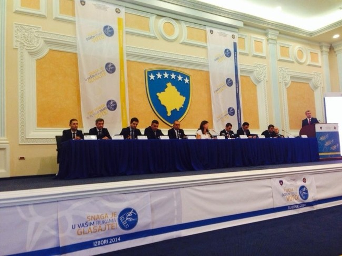 Kosova\'da Seçimlere Düşük Katılım