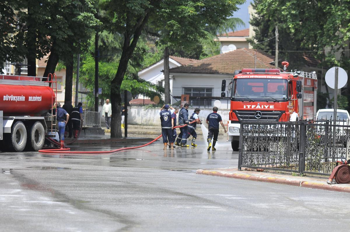 Sakarya\'daki Taşkını Güvenlik Kameraları Kaydetti