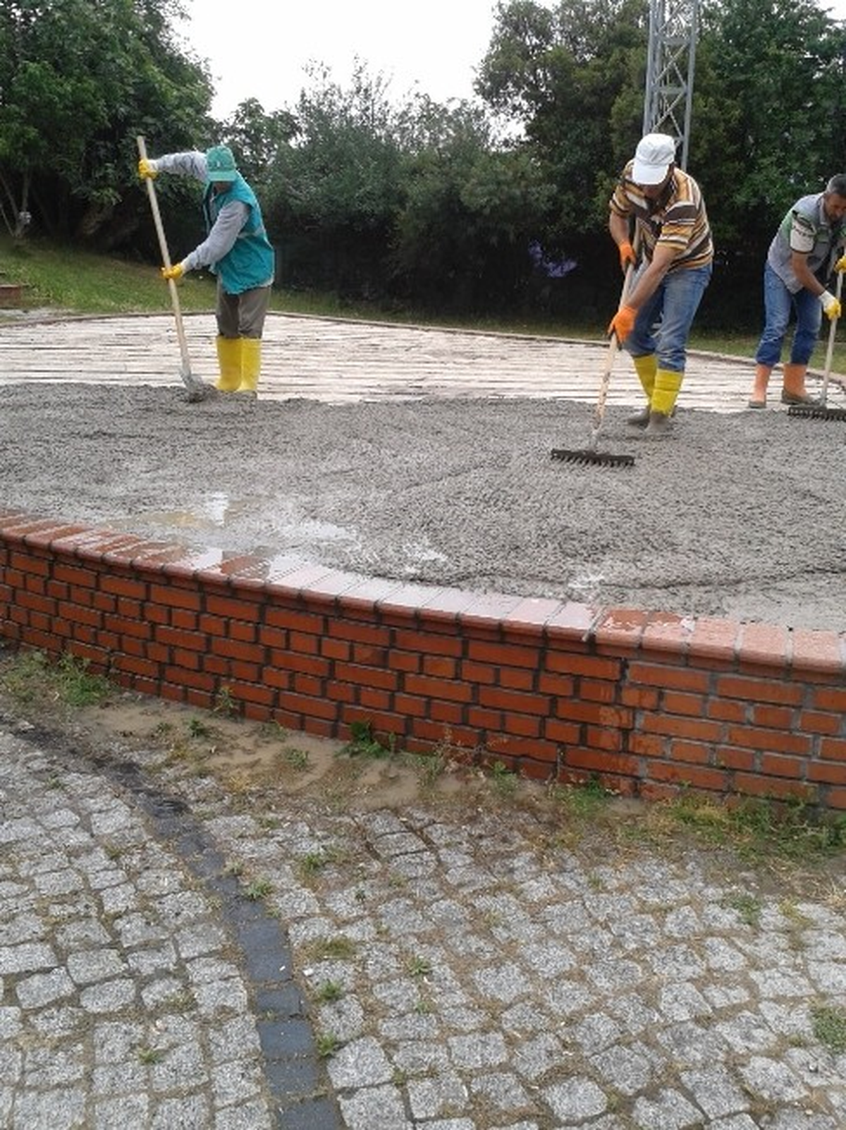 Şehitler Korosunda Bakım Yapıldı
