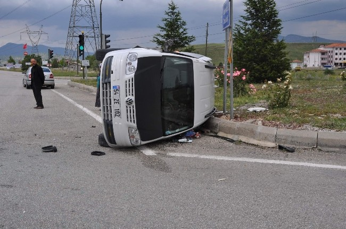 Seydişehir\'de Trafik Kazası: 8 Yaralı