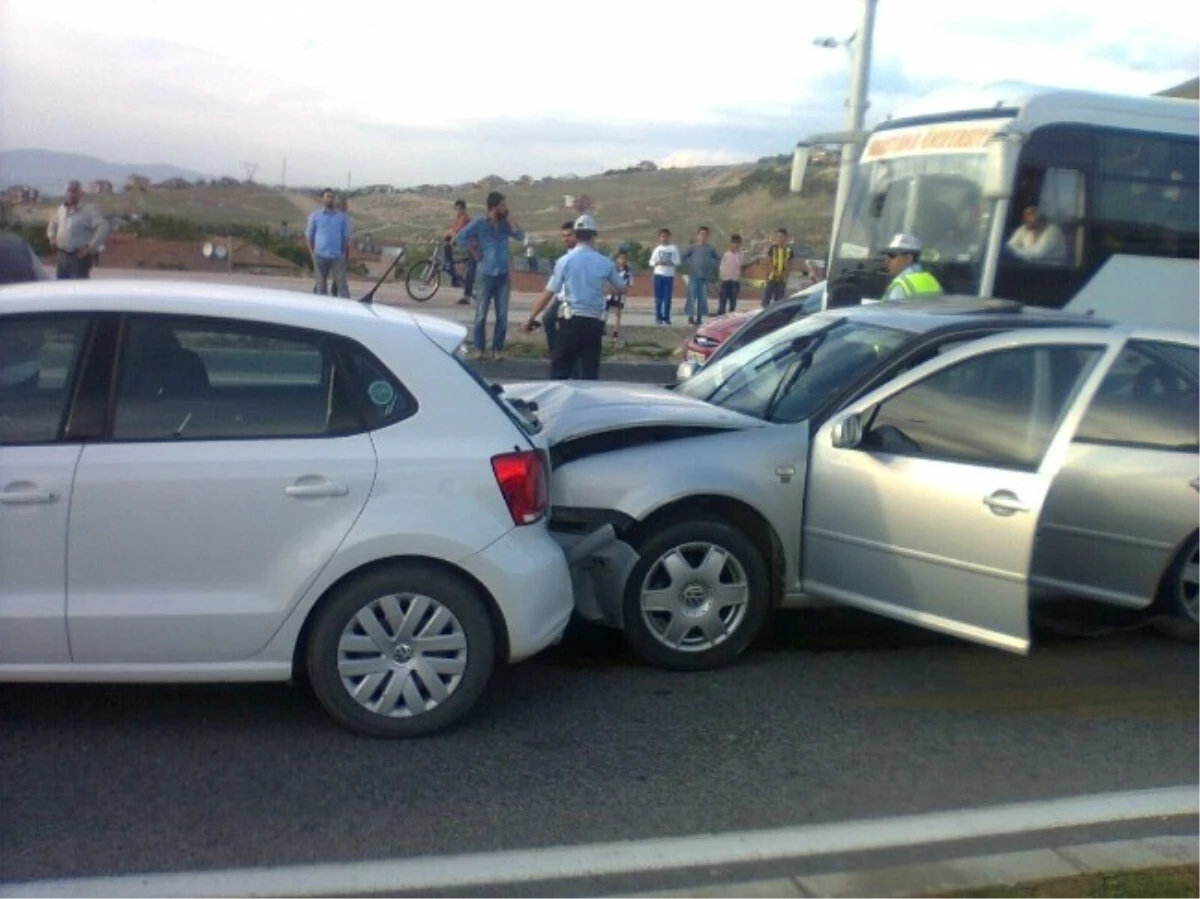 Trafik Kazalarında Sekiz Kişi Yaralandı