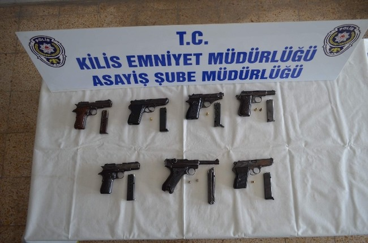 7 Tabanca Ele Geçirildi
