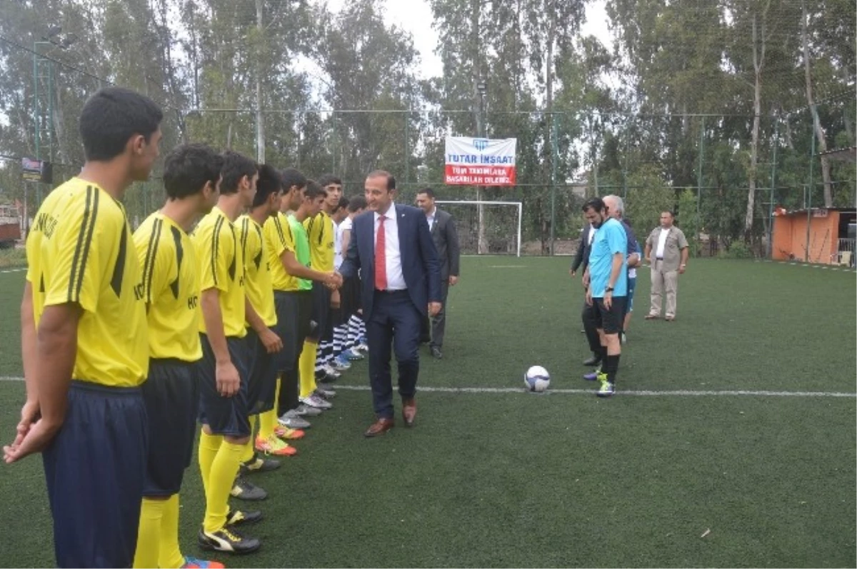Abdullah Keskin Halı Saha Futbol Turnuvası Başladı