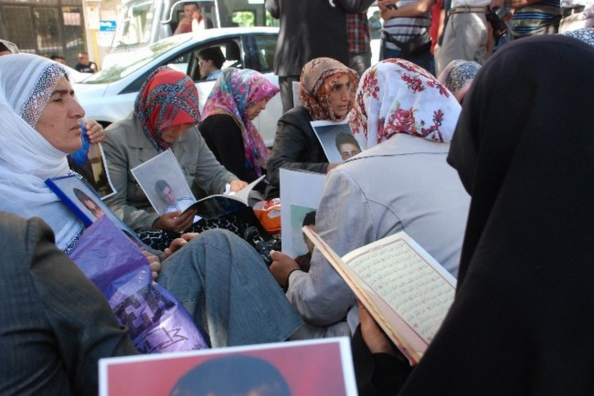 Diyarbakır\'da Anneler Açlık Grevinde