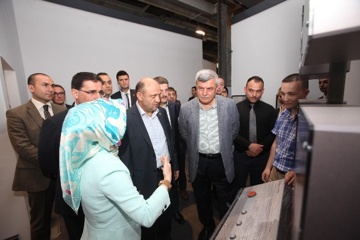 Bakan Işık, Bilim Merkezi\'ni İnceledi