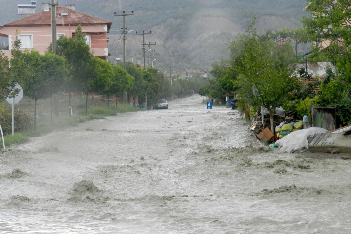 Osmancık\'ta Sağanak Etkili Oldu
