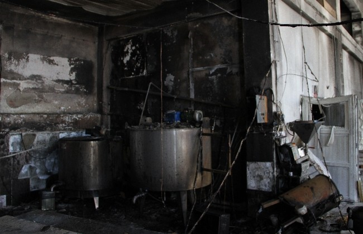 Elazığ\'da Yangına Müdahale Eden 3 İtfaiyeci Zehirlendi