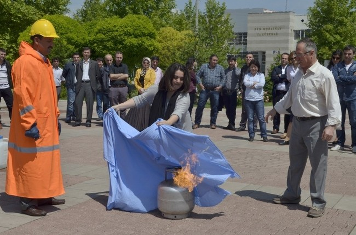 Esogü Rektörlüğü Personeline Yangın Güvenliği Eğitimi
