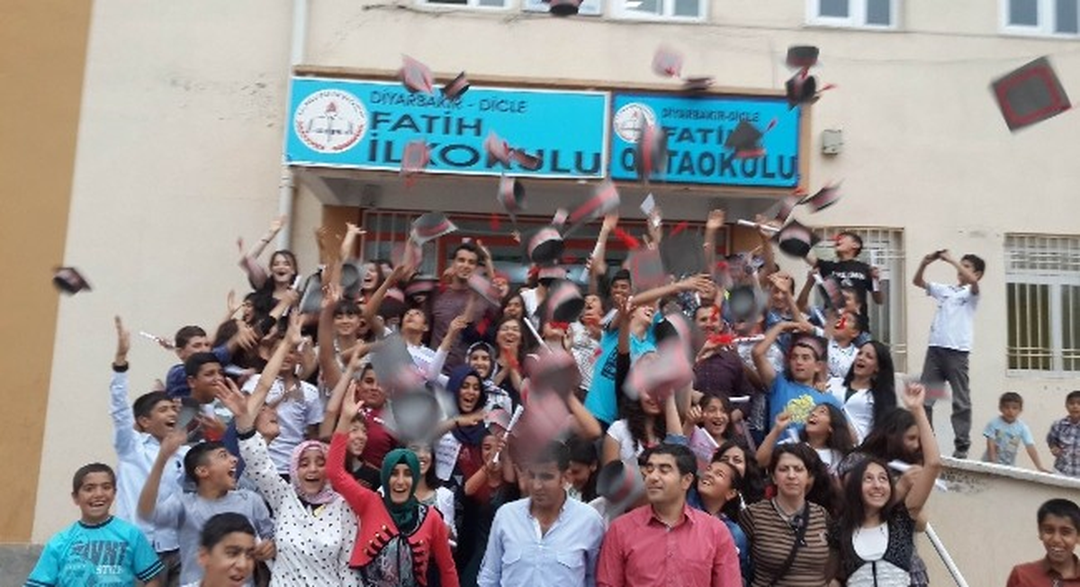 Fatih Ortaokulu\'nda Mezuniyet Töreni