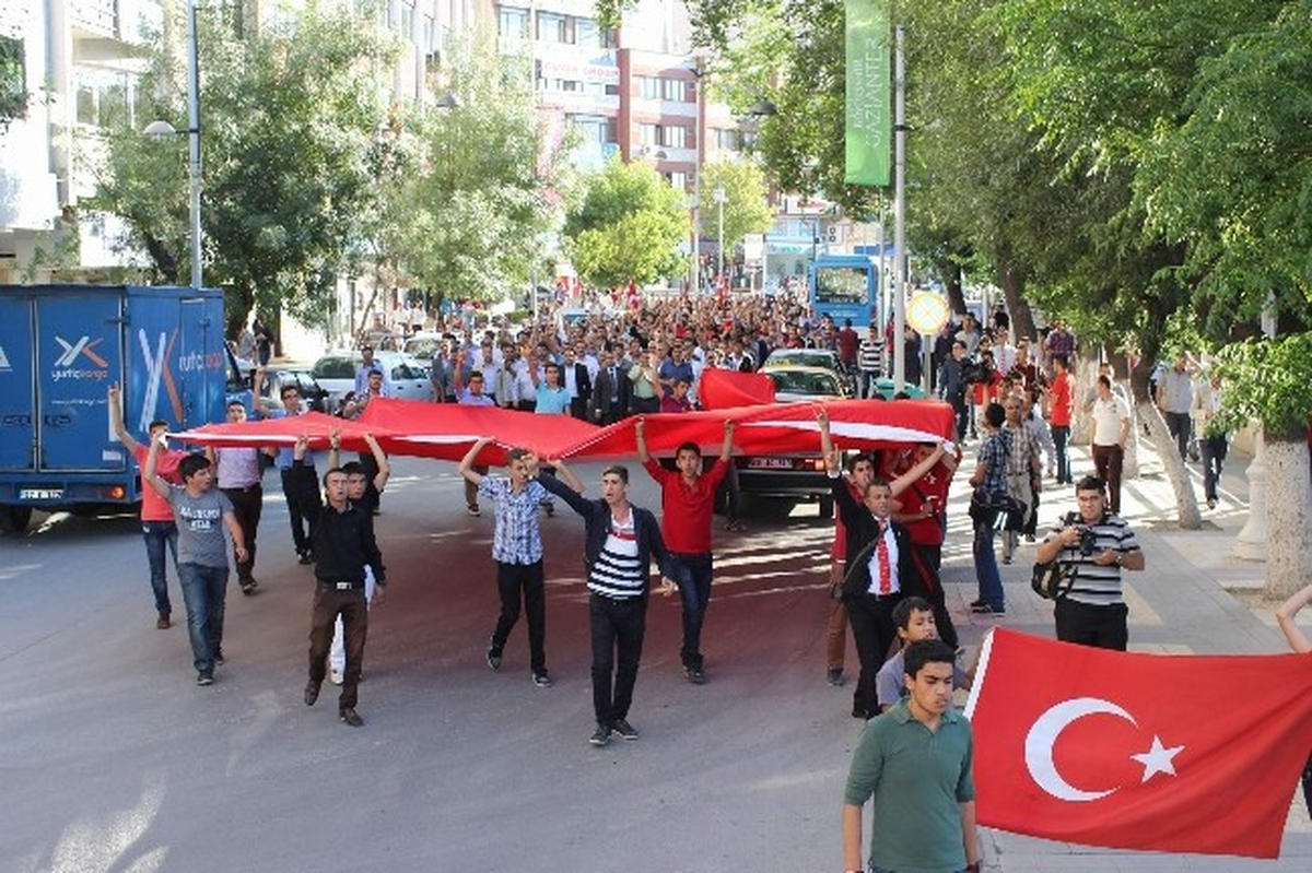Gaziantep\'te Ülkücüler Lice\'de Yaşananları Protesto Etti
