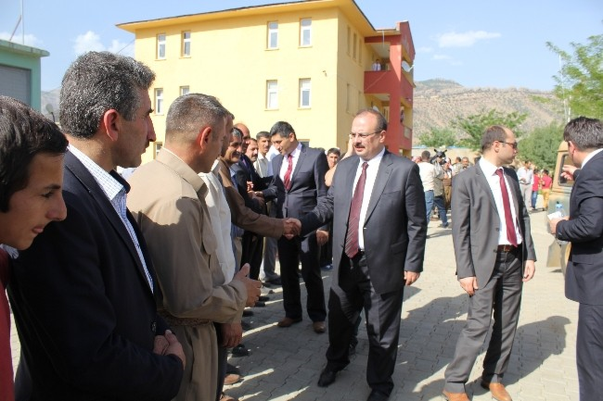 Hakkari ve Erbil Valileri Sınırda Bir Araya Geldi