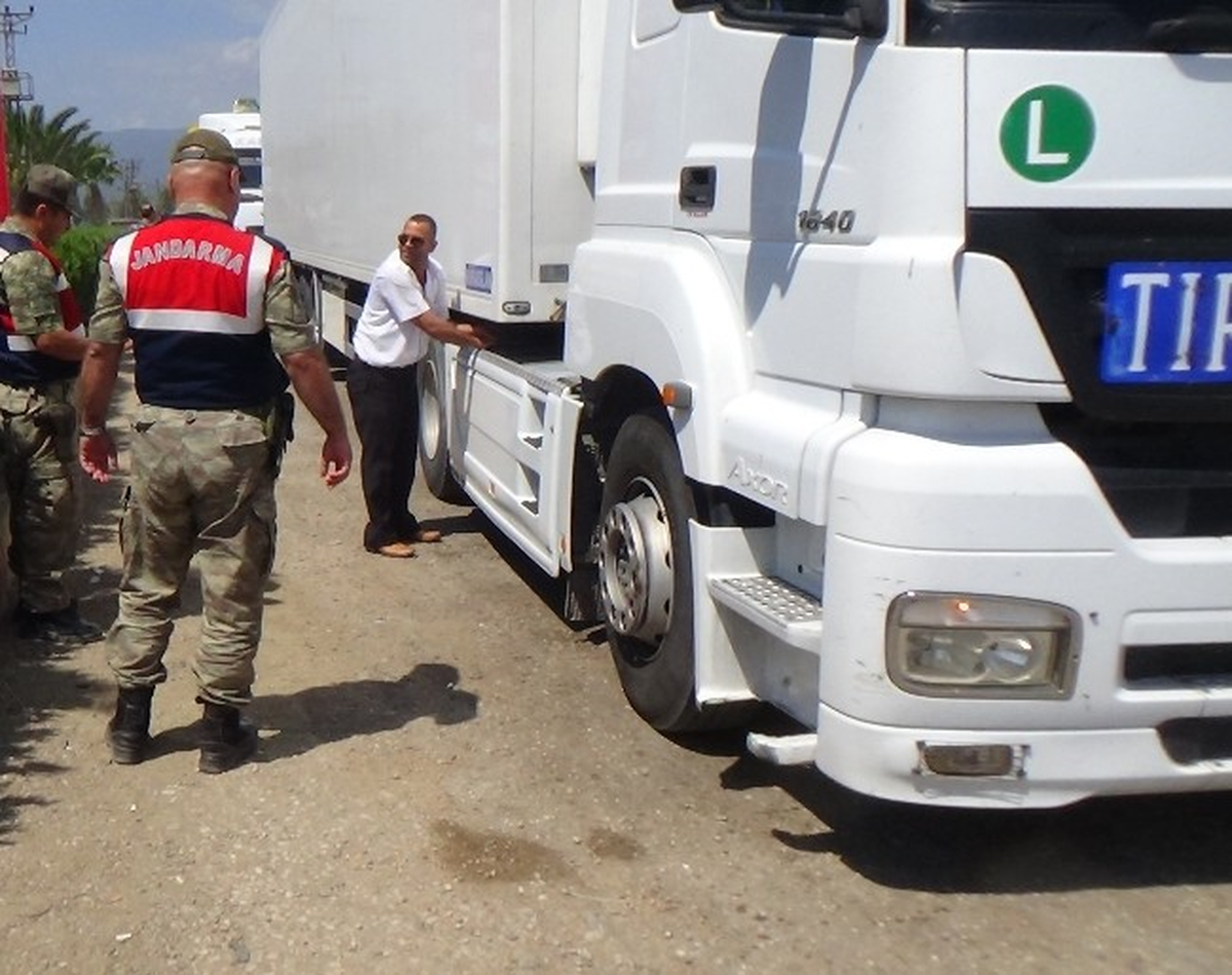 Hatay\'da Kaçak Akaryakıta Geçit Yok
