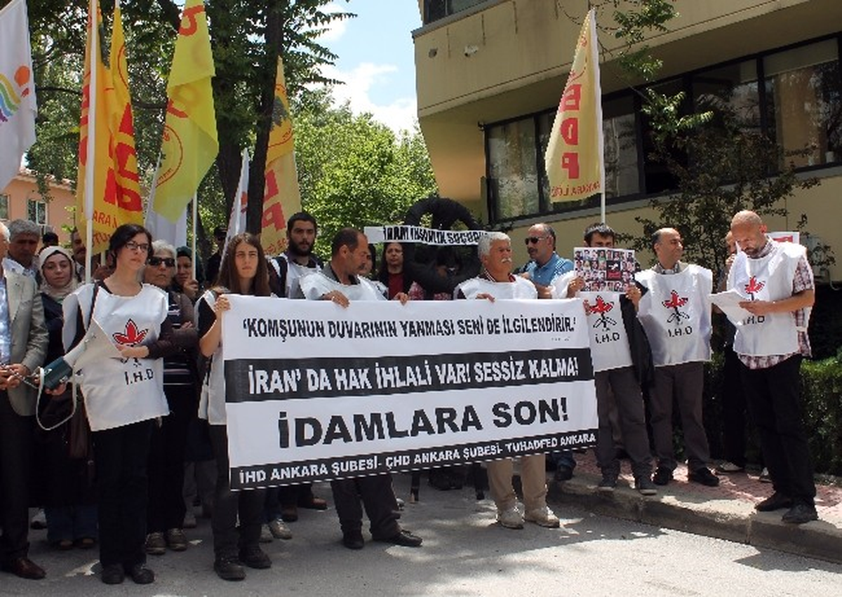İran Büyükelçiliği Önünde Eylem