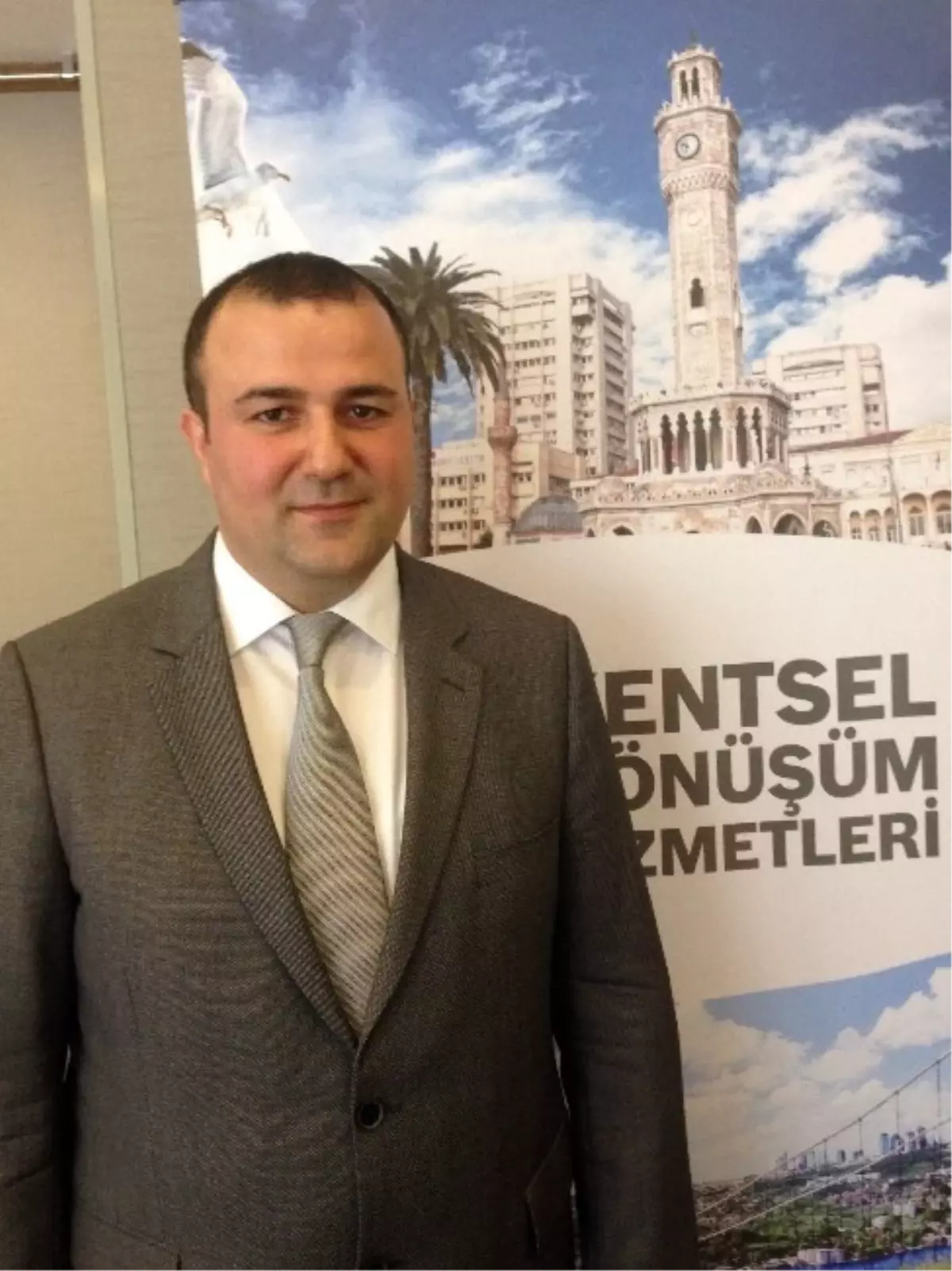 İzmir\'de 500 Bin Bina Deprem Riski Altında, Çözüm Kentsel Dönüşümde